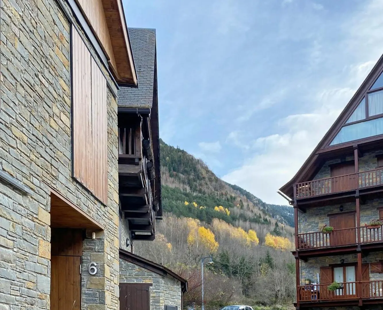 Val Arties 3 By Feelfree Rentals 0*,  España